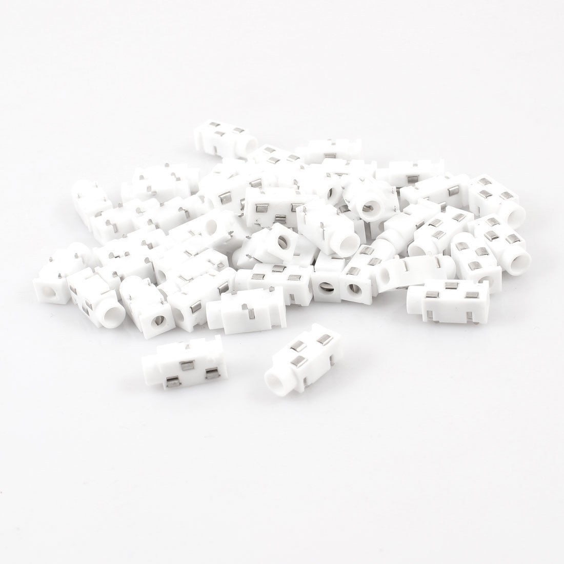 50 Pcs 3-Pin 3.5mm Female Headphone Stereo Socket Connector White