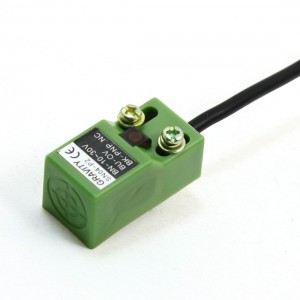 DC 10-30V PNP NC 3 Wire 5mm Detector Proximity Sensor Switch SN04-P2