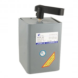 5.5KW 380V Butterfly Moving Contacts Forward Reversing Switch 30A