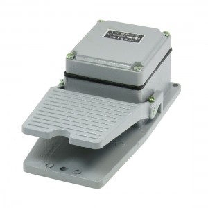 AC380V 5A NO NC Nonslip Metal Momentary Electric Power Foot Pedal Switch w Guard