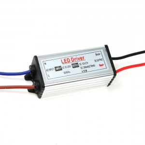 AC85-250V 50/60Hz Input DC12-24V 300mA Output 4-7*1W LED Driver Power