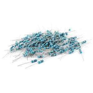 200Pcs 1W 1% Tolerance 8.2 Ohm Axial Lead Flameproof Metal Film Resistor