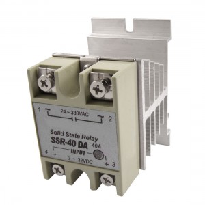 DC to AC Screw Terminals Single Phase Solid State Relay 40A 3-32V 24-380V w heat