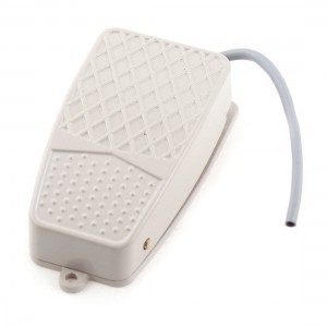 Metal Wired SPDT NO NC Momentary Power Foot Pedal Switch AC 250V 10A